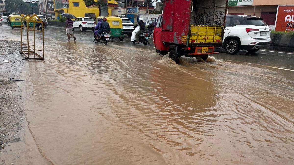 Bengaluru weather: Rain havoc leads to waterlogging and traffic chaos, commuters struggle to navigate inundated roads